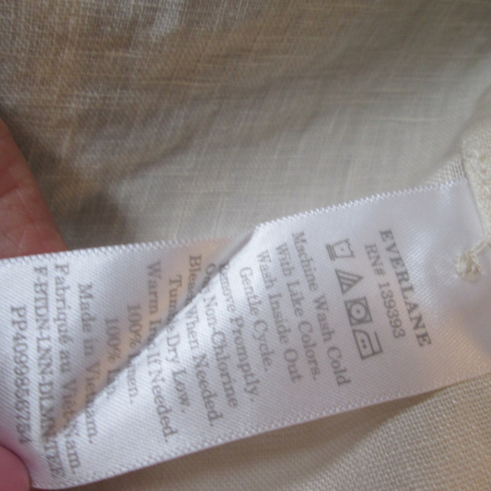 new BETSY JOHNSON white straw hat w/ ribbon - Picture 13 of 13